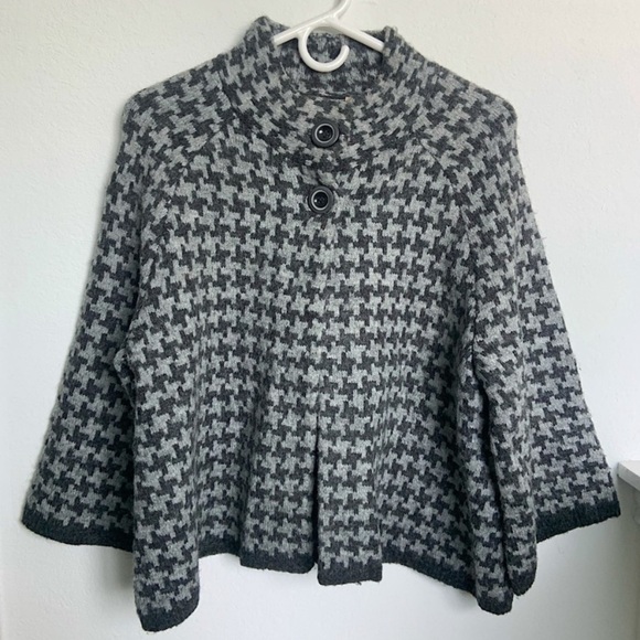 Sweaterworks Houndstooth Grey 3/4 Sleeve Button Jacket - Picture 1 of 6